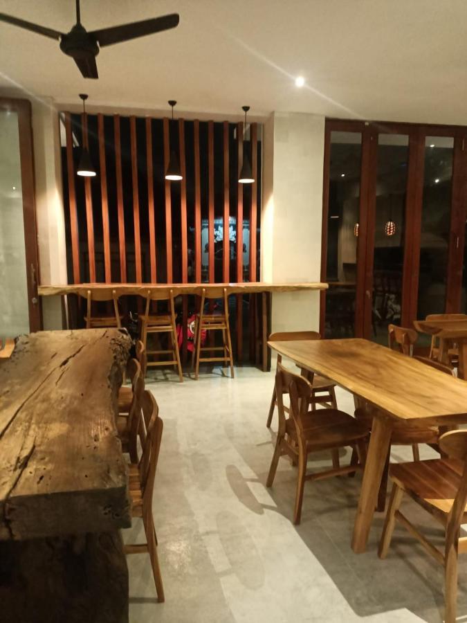 The Kd Suites & Coffee Shop Munggu Ngoại thất bức ảnh