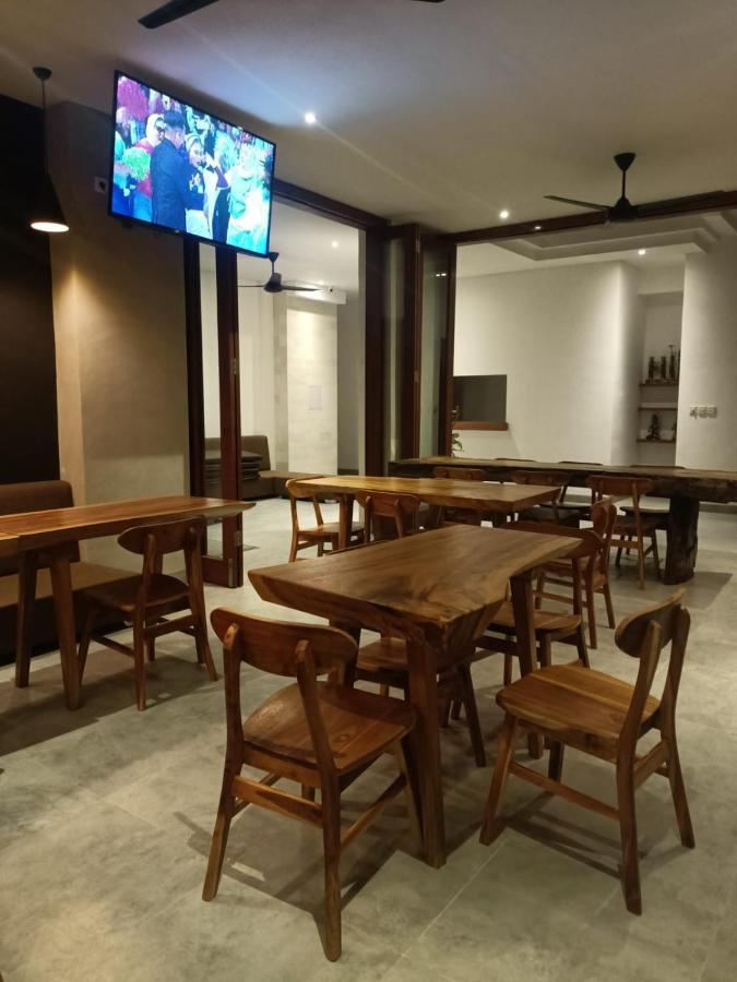 The Kd Suites & Coffee Shop Munggu Ngoại thất bức ảnh