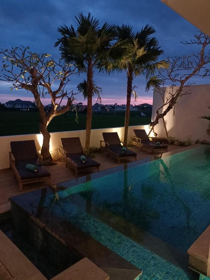 The Kd Suites & Coffee Shop Munggu Ngoại thất bức ảnh