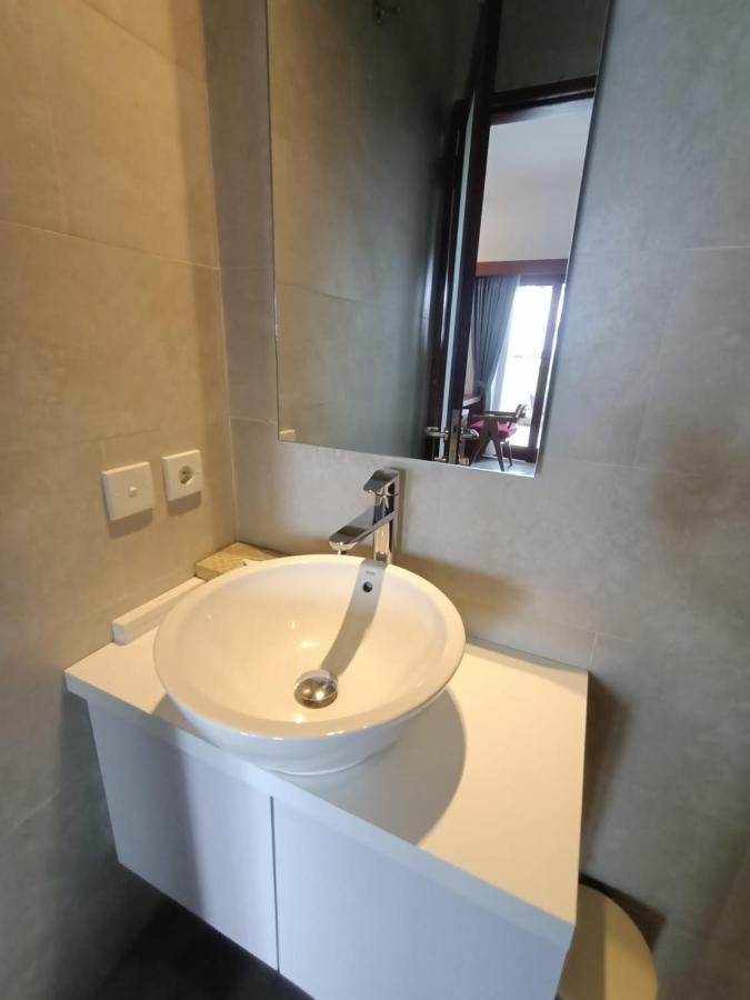 The Kd Suites & Coffee Shop Munggu Ngoại thất bức ảnh