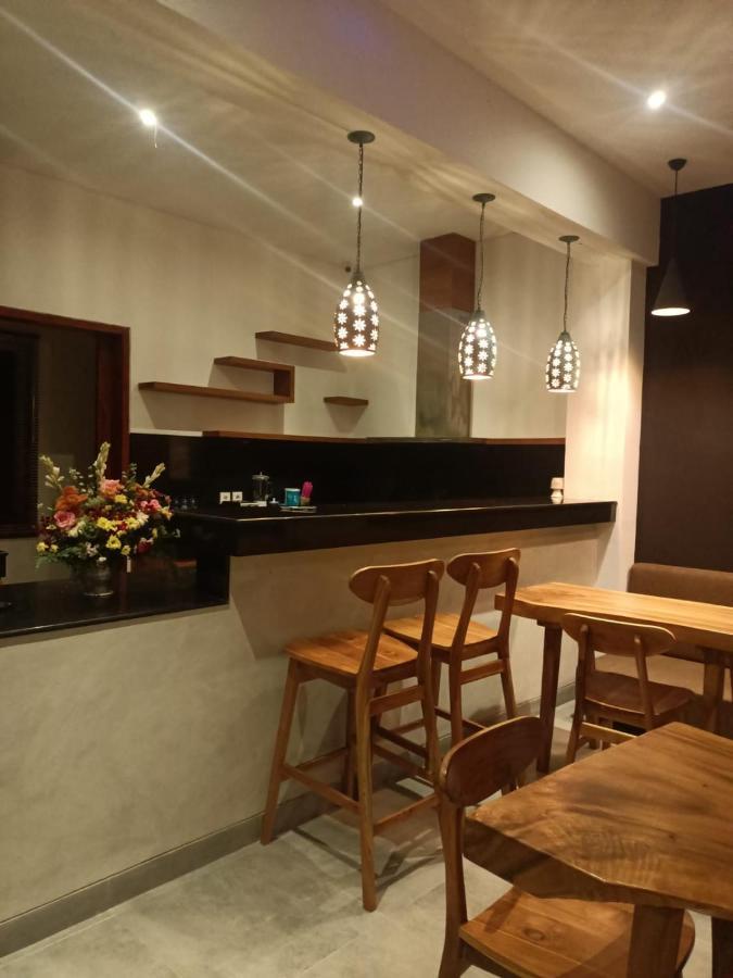 The Kd Suites & Coffee Shop Munggu Ngoại thất bức ảnh